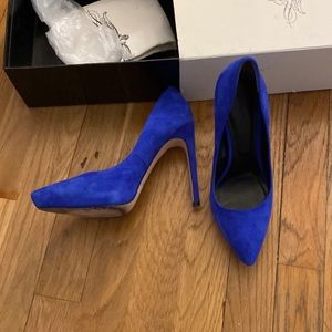 Rachel Roy blue suede heels
